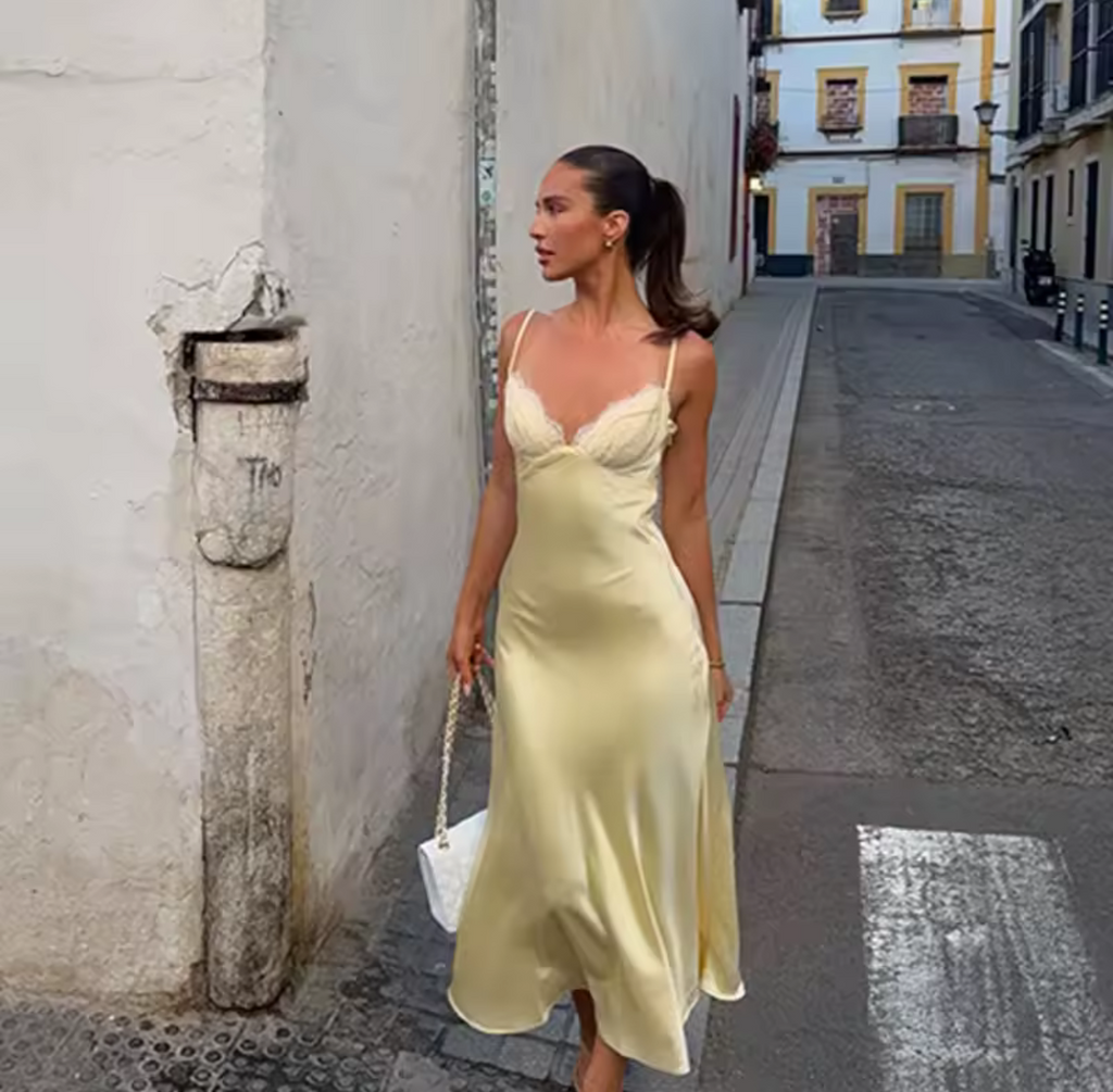 Vestido em Cetim - Daviness