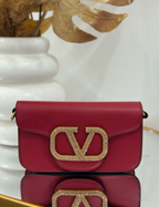 Bolsa Valentino com zircone