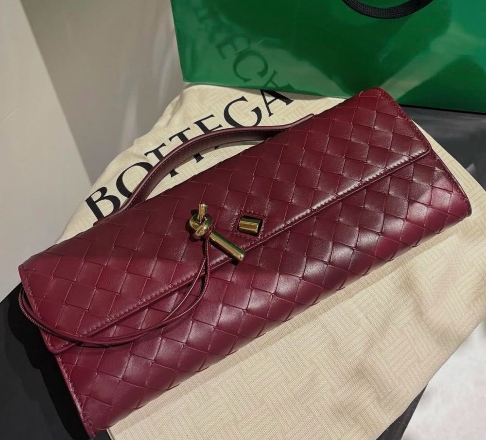 Bolsa Bottega Clutch